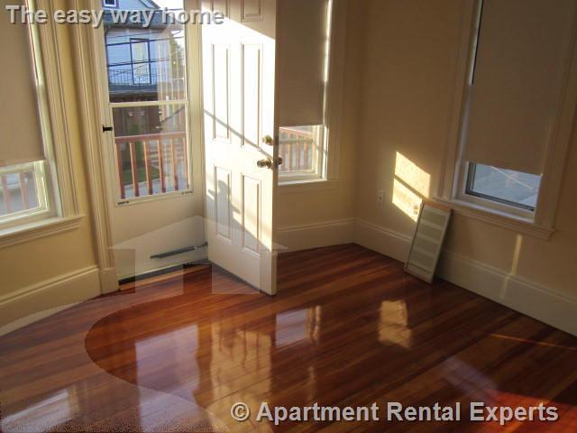 96 West Adams St, Teele Square