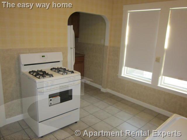 96 West Adams St, Teele Square