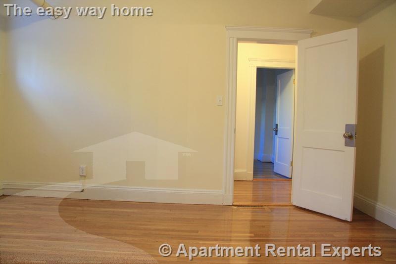 30 Langdon St, Harvard Square