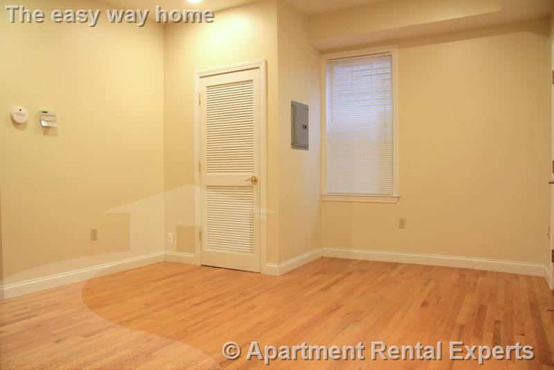 466 Green St, Central Square