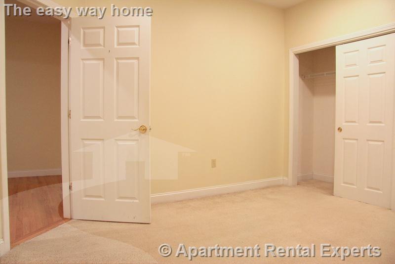 466 Green St, Central Square