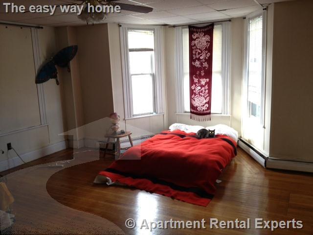 72 Highland Ave, Prospect Hill