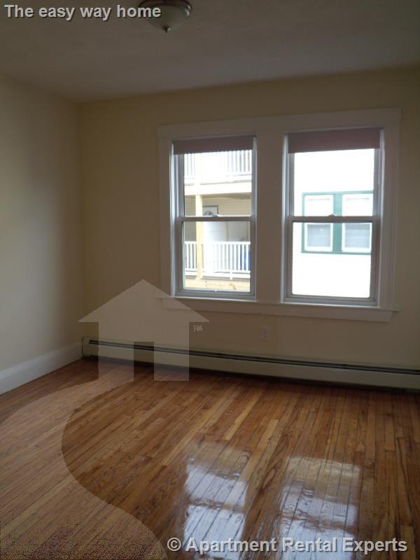 109 Perkins St, Sullivan Square