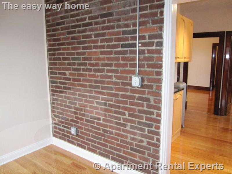 14 Chandler St, Davis Square