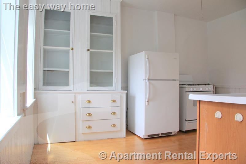 14 Centre St, Central Square