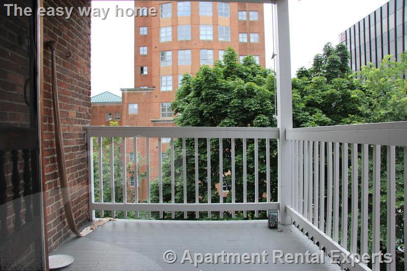 14 Centre St, Central Square