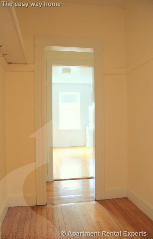 14 Centre St, Central Square