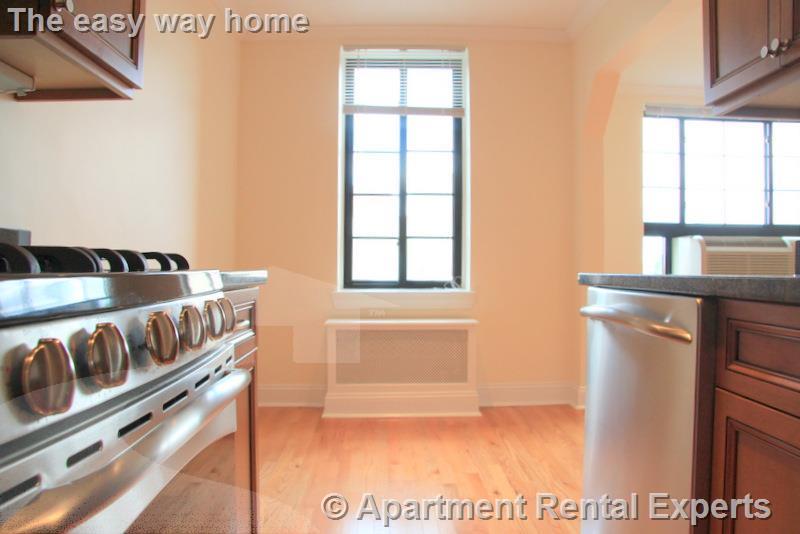 60 Brattle St, Harvard Square