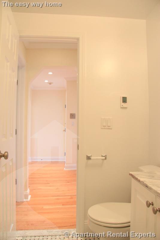 60 Brattle St, Harvard Square