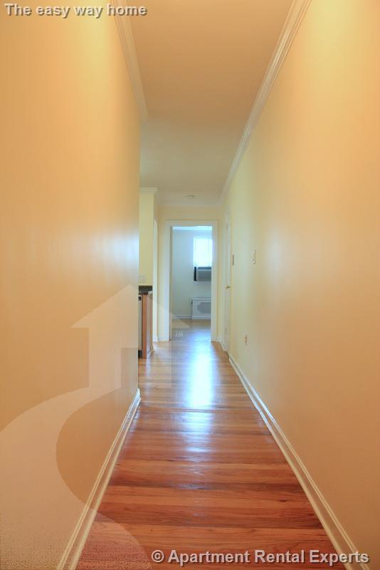 60 Brattle St, Harvard Square