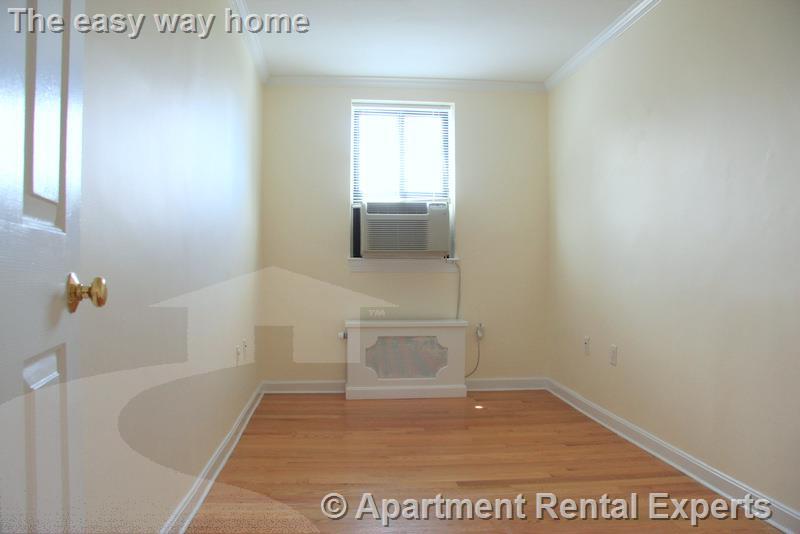 60 Brattle St, Harvard Square