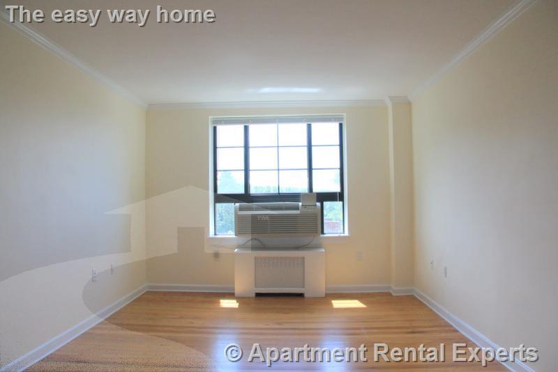 60 Brattle St, Harvard Square