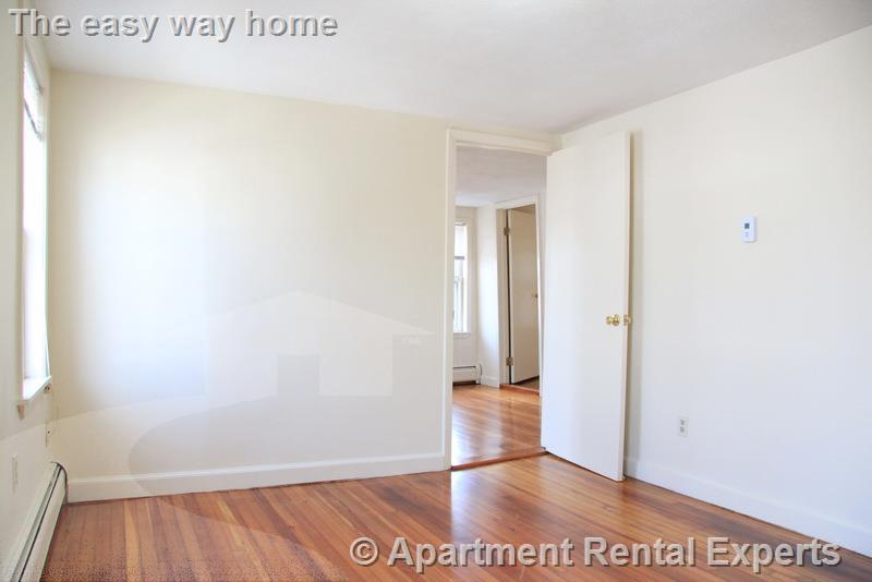 25 Warren St, East Cambridge