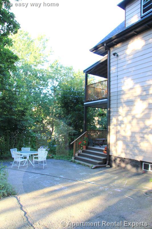 11R Albion St, Spring Hill