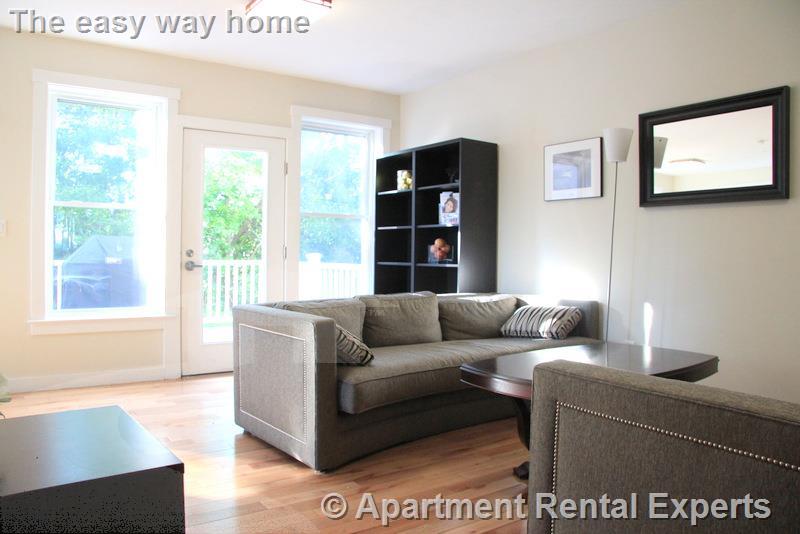 87 New St, Fresh Pond