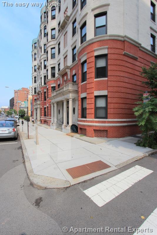 881 Massachusetts Ave, Central Square