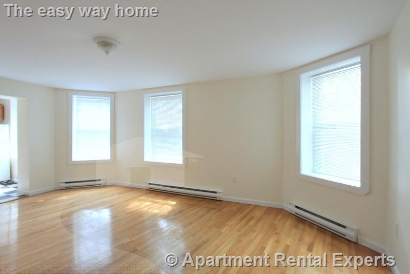 35 Davis Sq, Davis Square