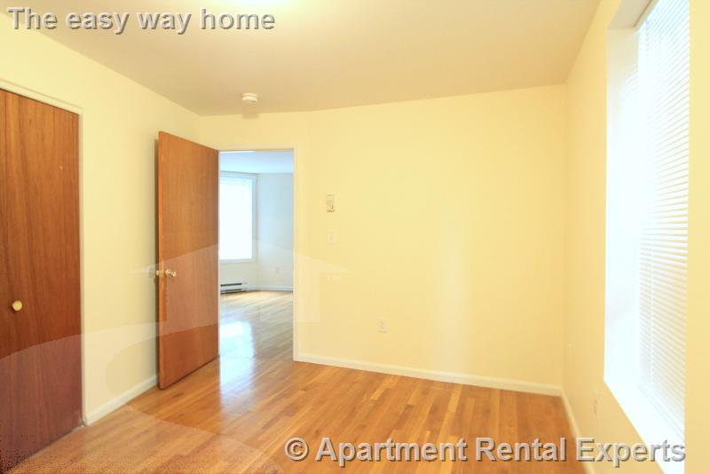 35 Davis Sq, Davis Square