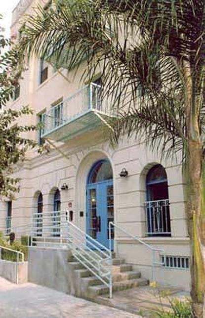 Image of Kenmore Apartments