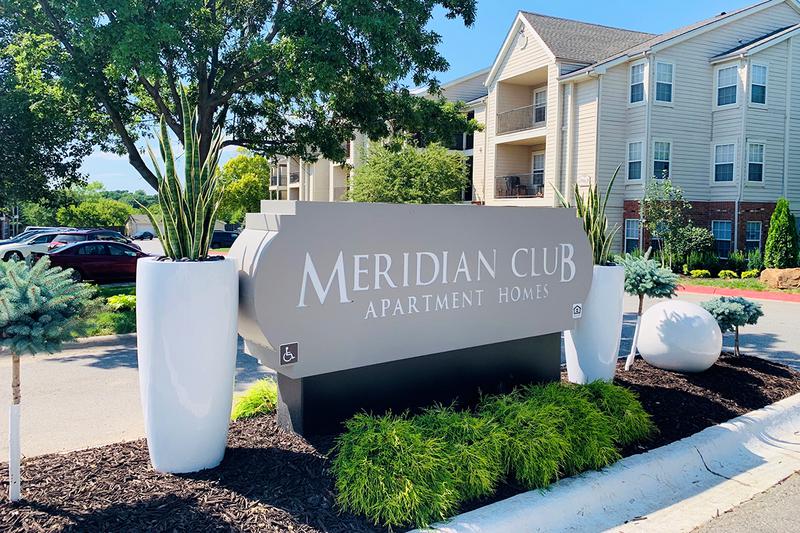 Monarch Villas Papillion, NE Low Apartments