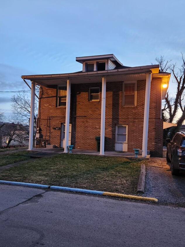 Low Apartments and Affordable Housing For Rent in Monongalia