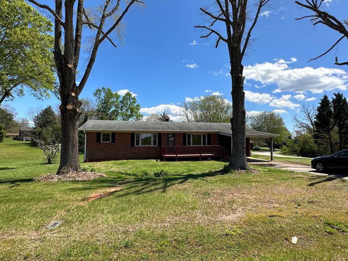 Low Apartments and Affordable Housing For Rent in Statesville, NC
