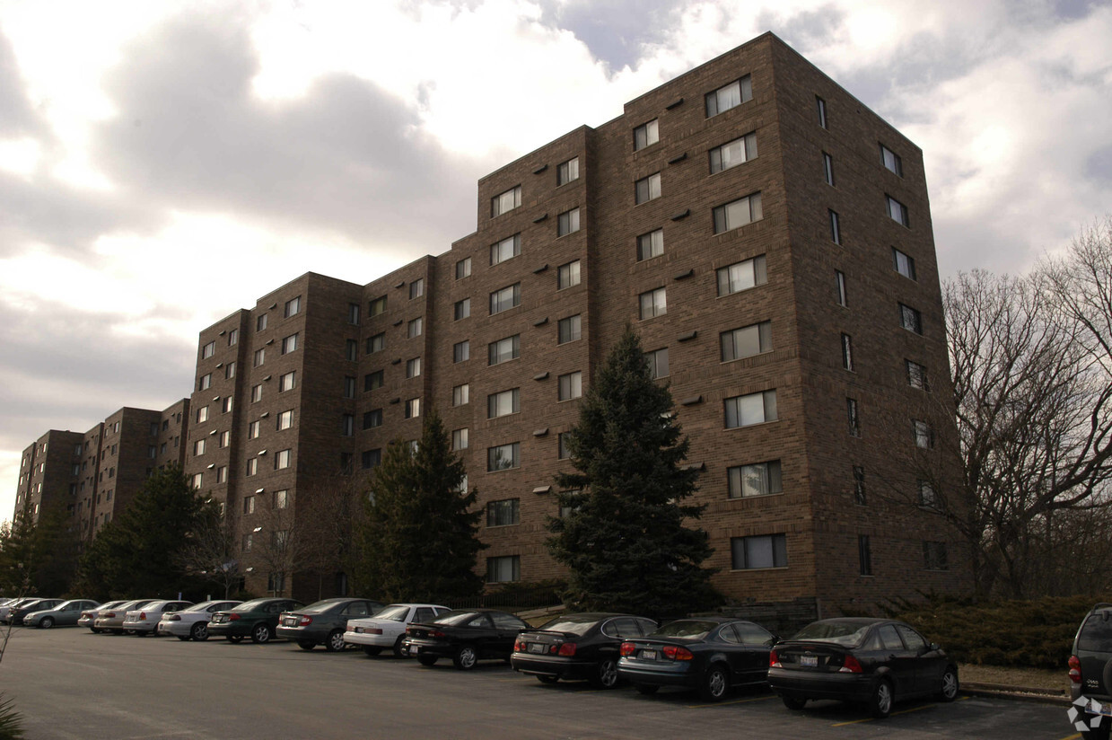 Low Apartments and Affordable Housing For Rent in Tinley Park, IL