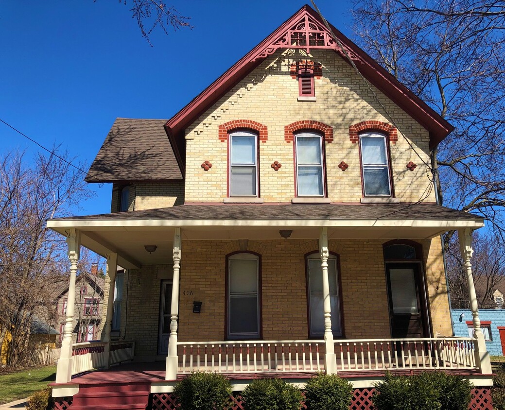 Low Apartments and Affordable Housing For Rent in Elgin, IL