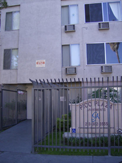 Image of Pico Plaza Apartments