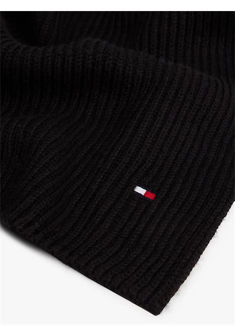 Sciarpa a coste con bandierina ricamata Nero TOMMY HILFIGER | AM0AM12847BDS