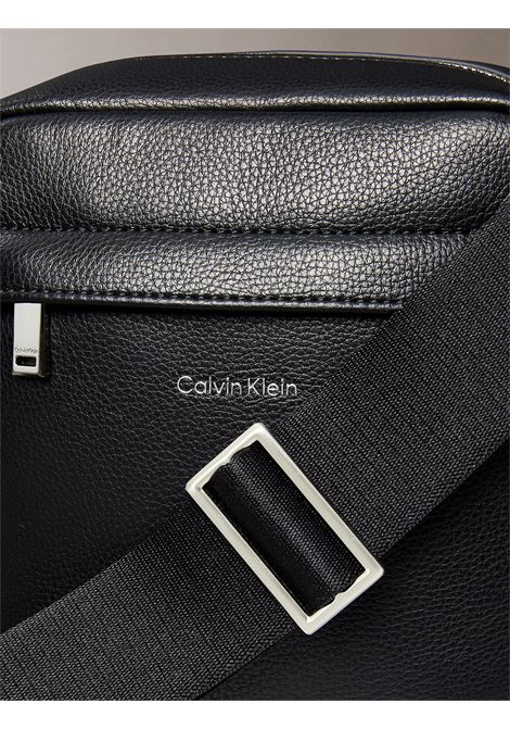 Borsa reporter micro martellata CALVIN KLEIN | LV04D3160GUB1