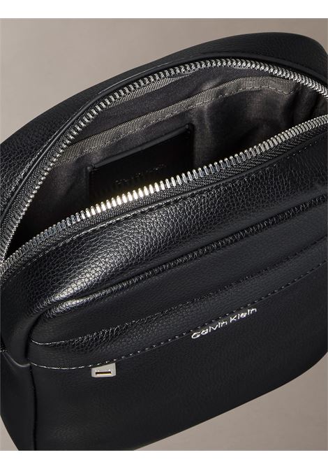 Borsa reporter micro martellata CALVIN KLEIN | LV04D3160GUB1