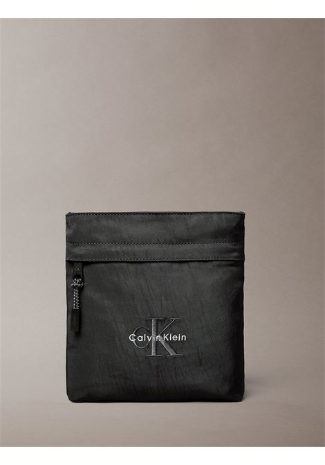 Borsa piatto in nylon con logo monogramma CALVIN KLEIN | LV04D3178GUB1