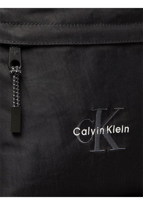 Borsa piatto in nylon con logo monogramma CALVIN KLEIN | LV04D3178GUB1