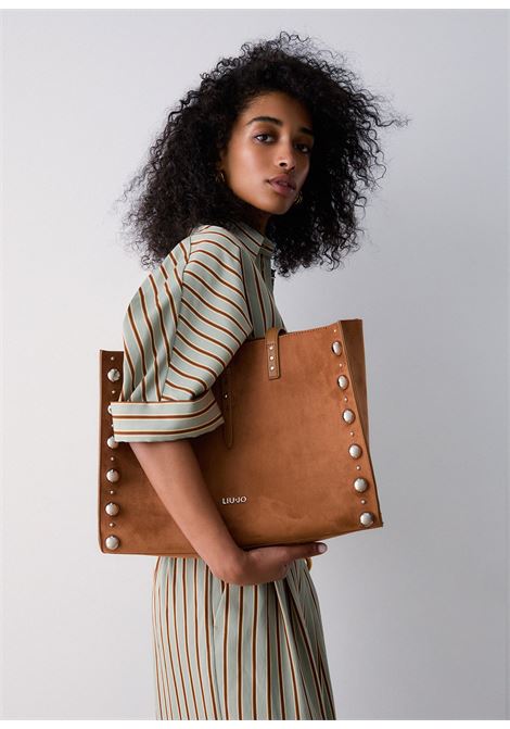 Tote bag grande con borchie LIUJO | AA6223T426AX0742