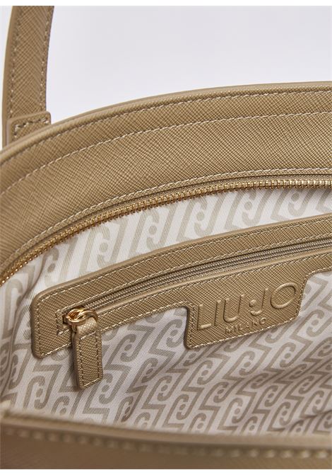 Tote bag grande con charm LIUJO | AA6321ES02901679