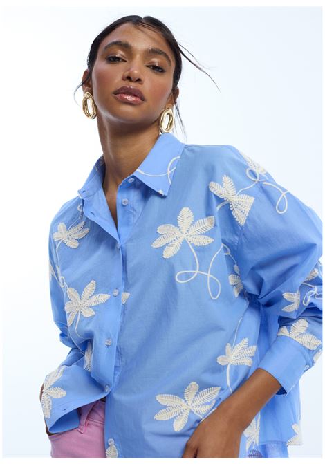 Fiori di camicia di cotone ricamato LOLA CASADEMUNT | LS2615089AZUL CRUDO