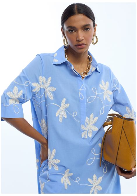 Camicia in cotone ricamata fiori LOLA CASADEMUNT | LS2616135AZUL CRUDO