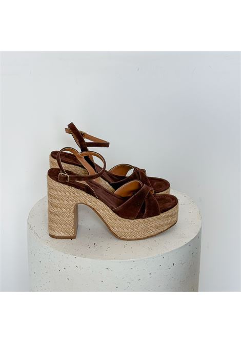 Sandalo Intrecciato in camoscio OVYè | CR029CAMMARRONE