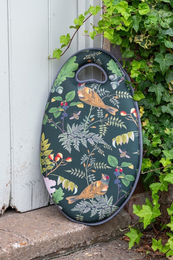 RHS Woodland Wonders Kneelo 