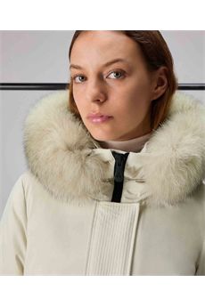 Piumino da donna di colore Dove Grey Peuterey | DONNET KL FUR983