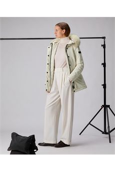 Piumino da donna di colore Dove Grey Peuterey | DONNET KL FUR983