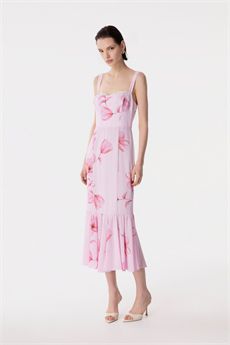 Abito da donna di colore rosa