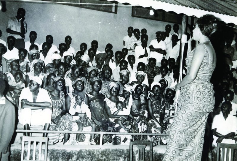 Andrée Blouin addresses an audience of women during the 1960 electoral campaign. Kwilu, Belgian Congo. Image: Courtesy of Eve Blouin.