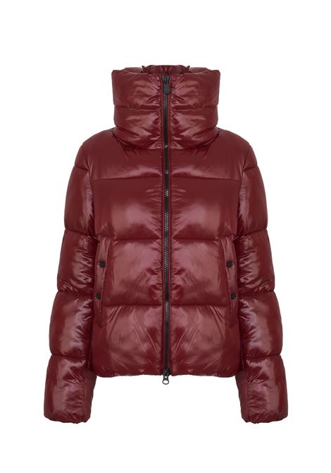 Wine red