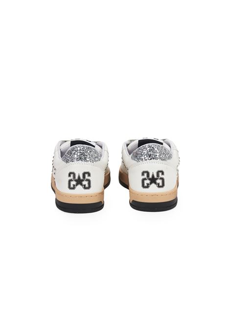 Sneaker week star in pelle bianca con dettagli glitter argento borchiette ed effetto used 2STAR | 2SD5028064