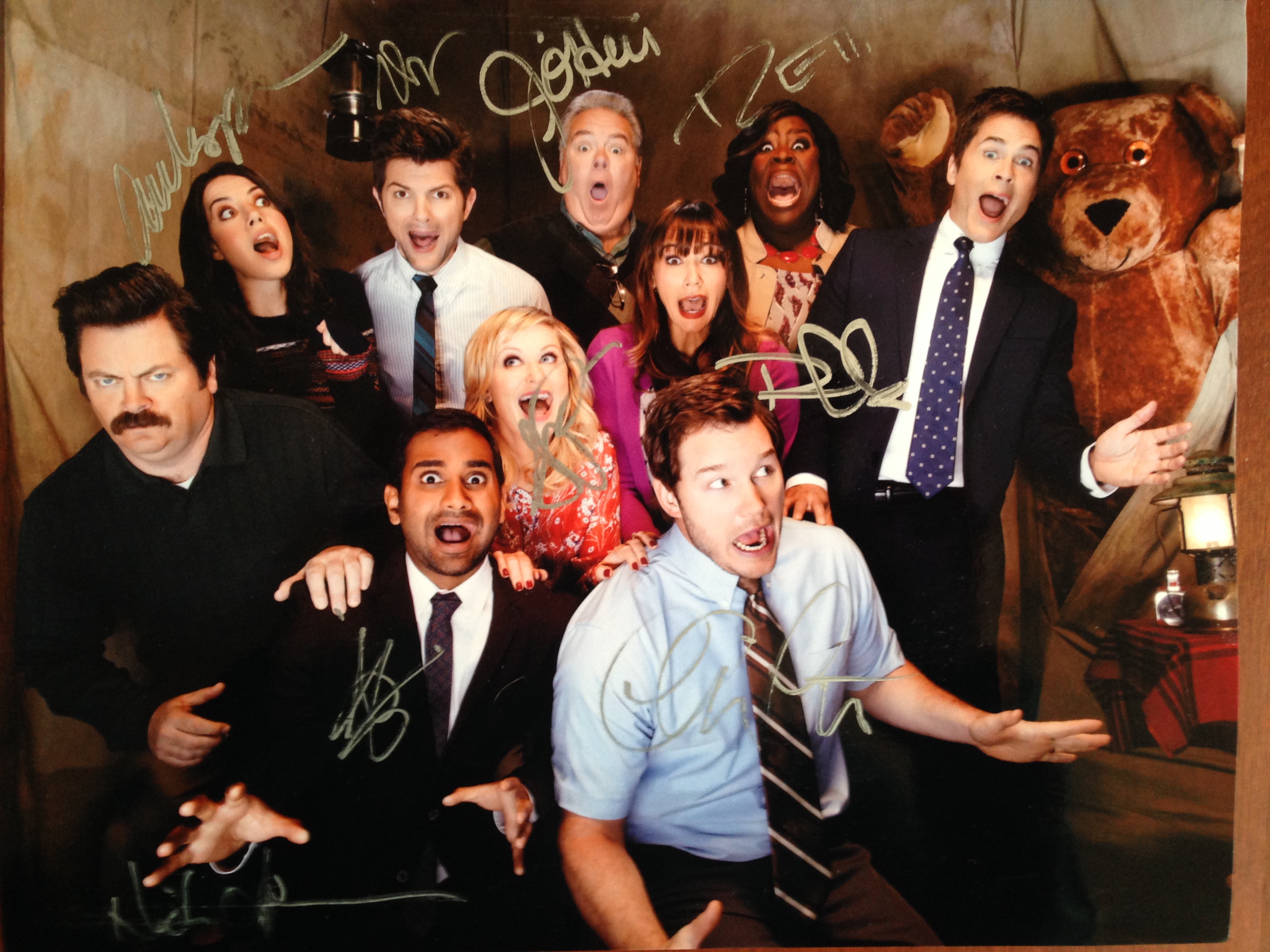 Charitybuzz: Signed Script and Cast Photo from NBC’s Parks and