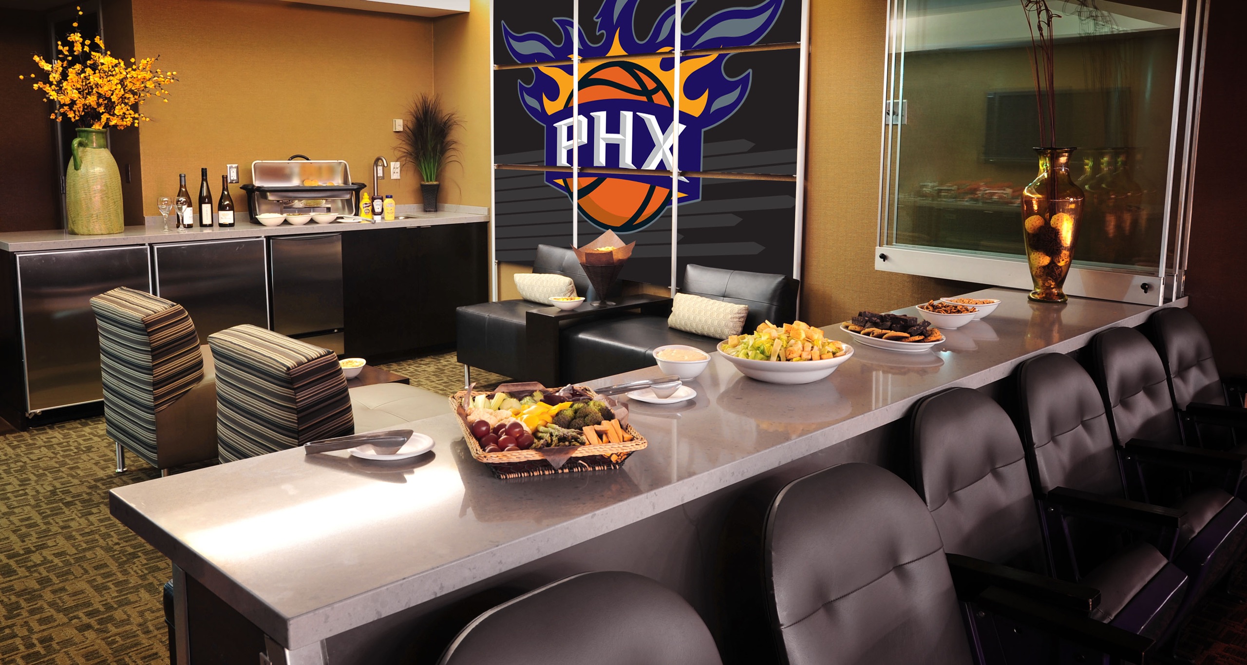 Charitybuzz Phoenix Suns Suite for 16 at US Airways Center Plus Autog