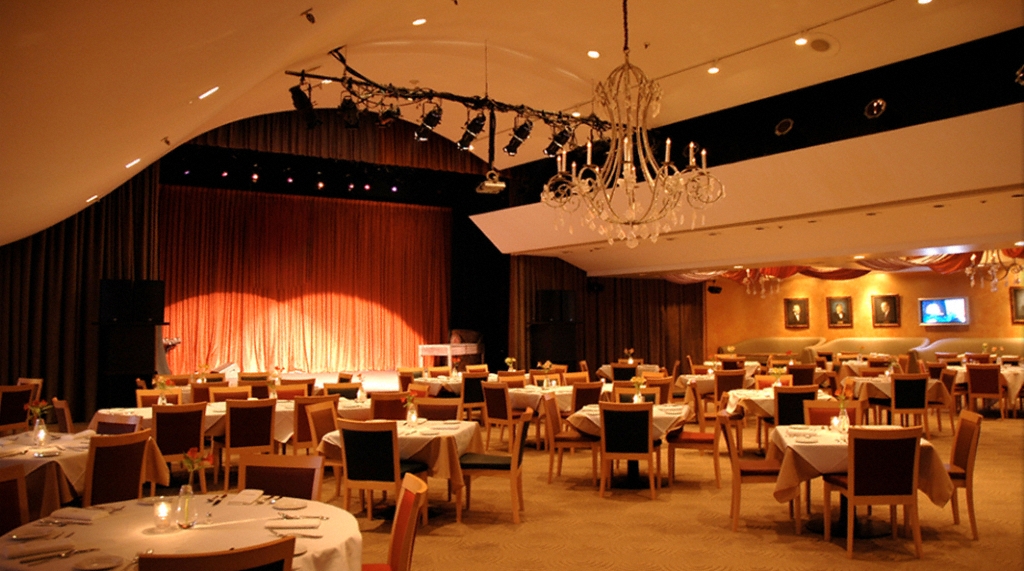 Charitybuzz Dinner for 4 at the Legendary Friars Club in New York City