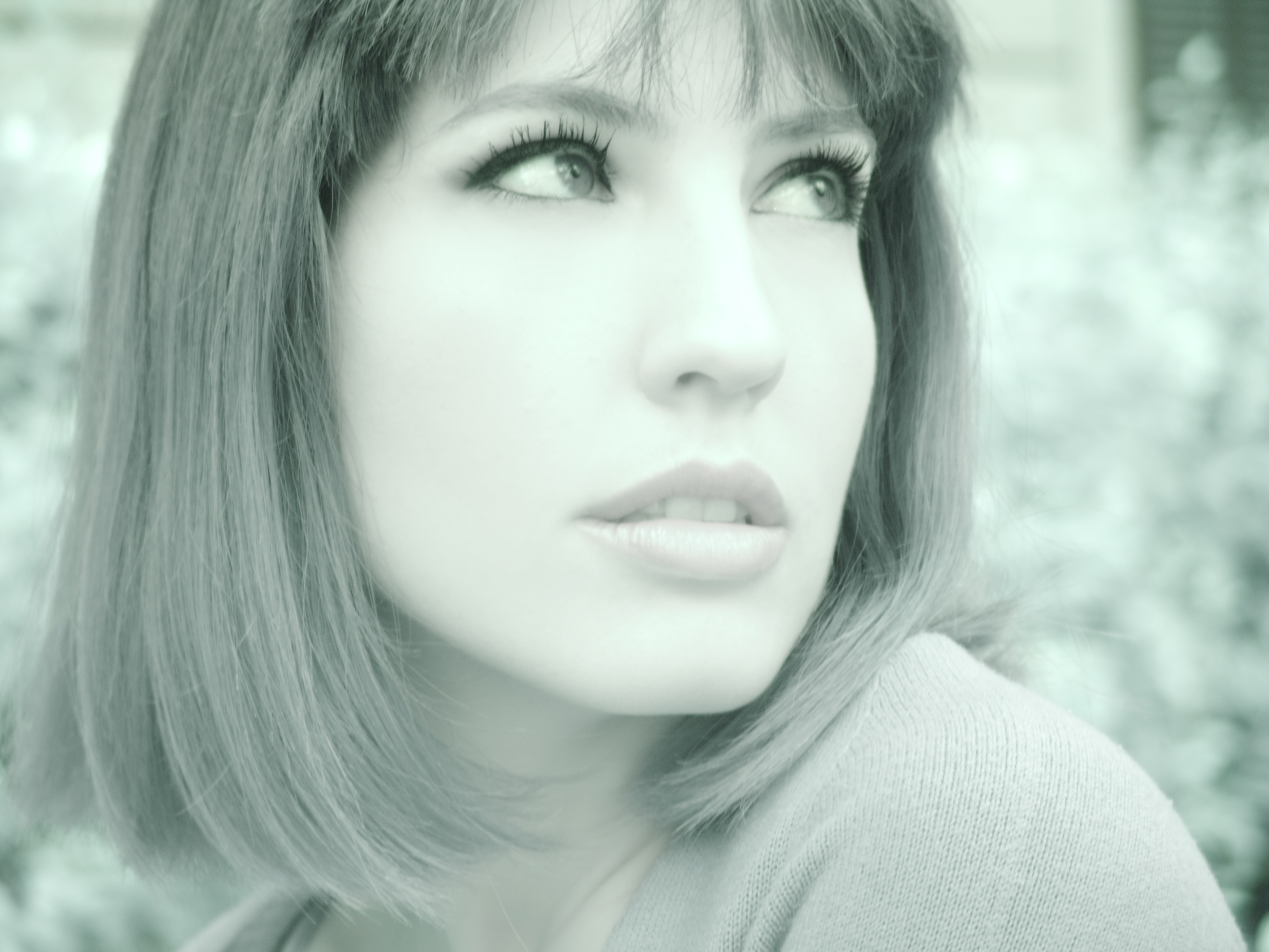 Charitybuzz: Music Lessons from Famous Italian Singer Arianna in Milan